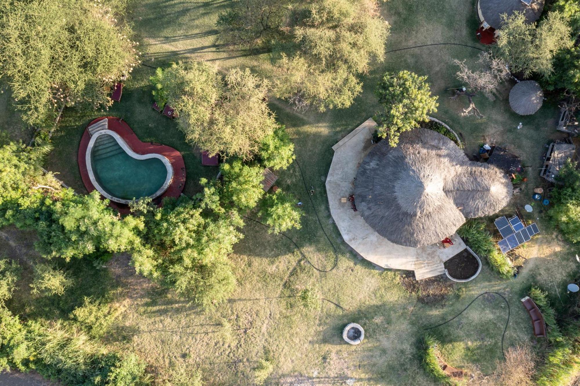 Lake Natron Maasai Giraffe Eco Lodge And Camping Mtowabaga Exterior foto